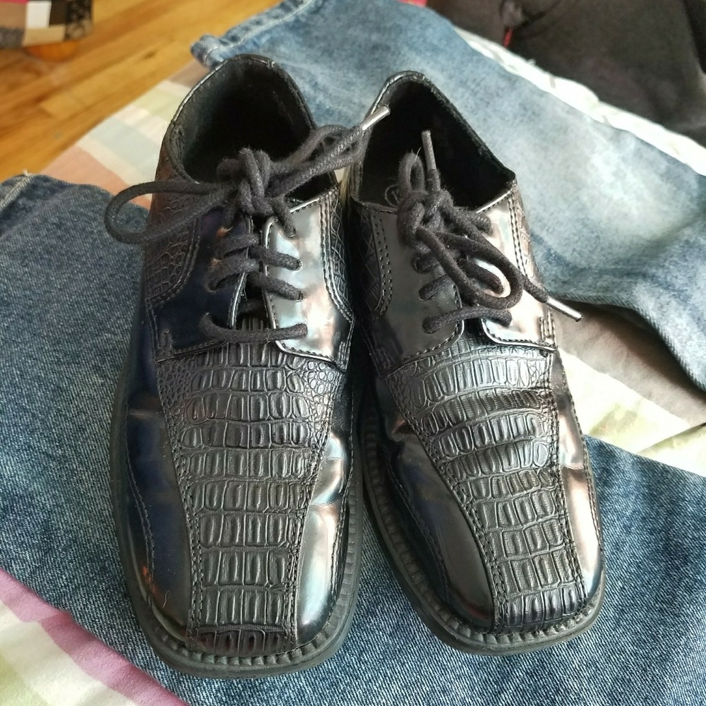 Dress shoes